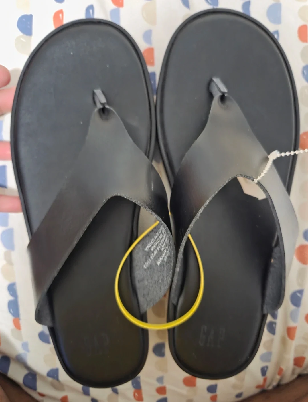 Gap Black Flip Flops