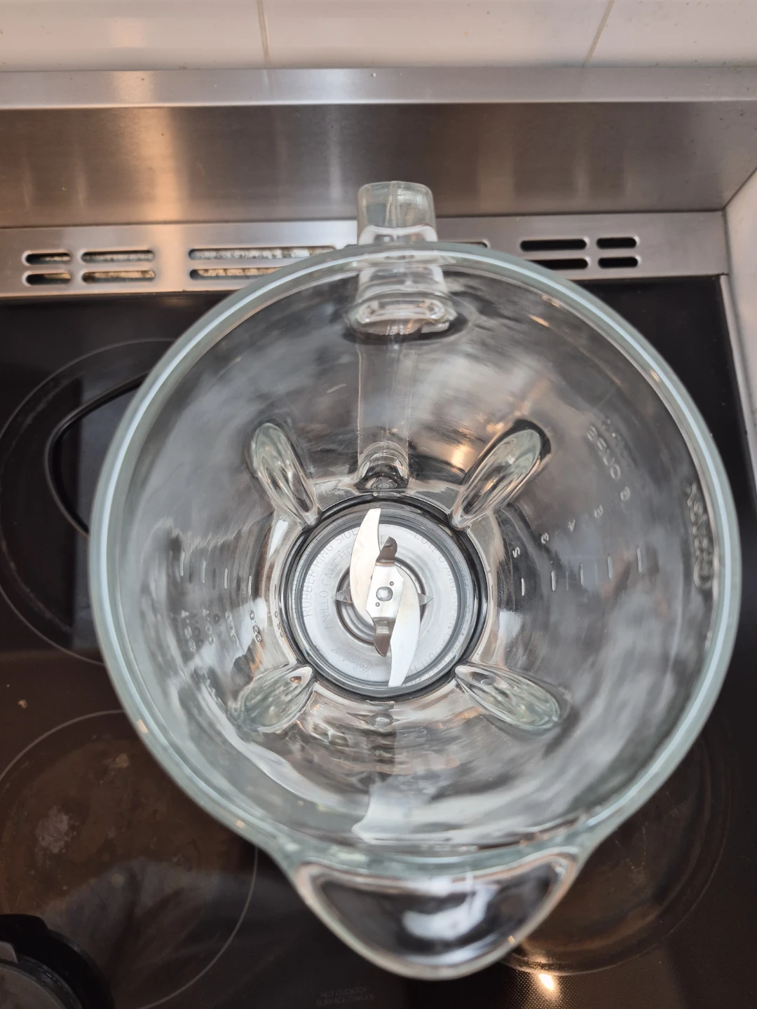 Oster blender with glass jar - photo 4