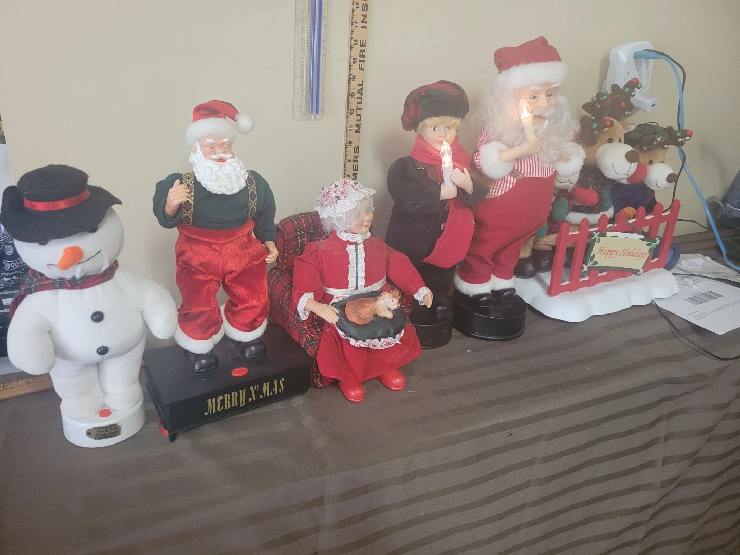 Set of 6 Animated Christmas Holiday Figurines