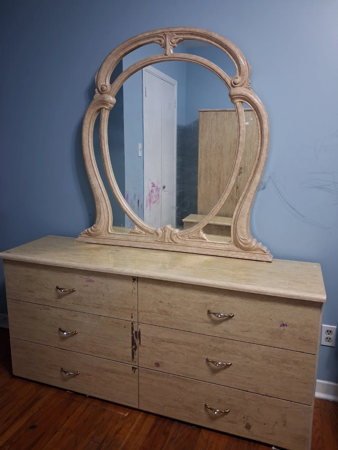 Large 6-Drawer Dresser with Mirror