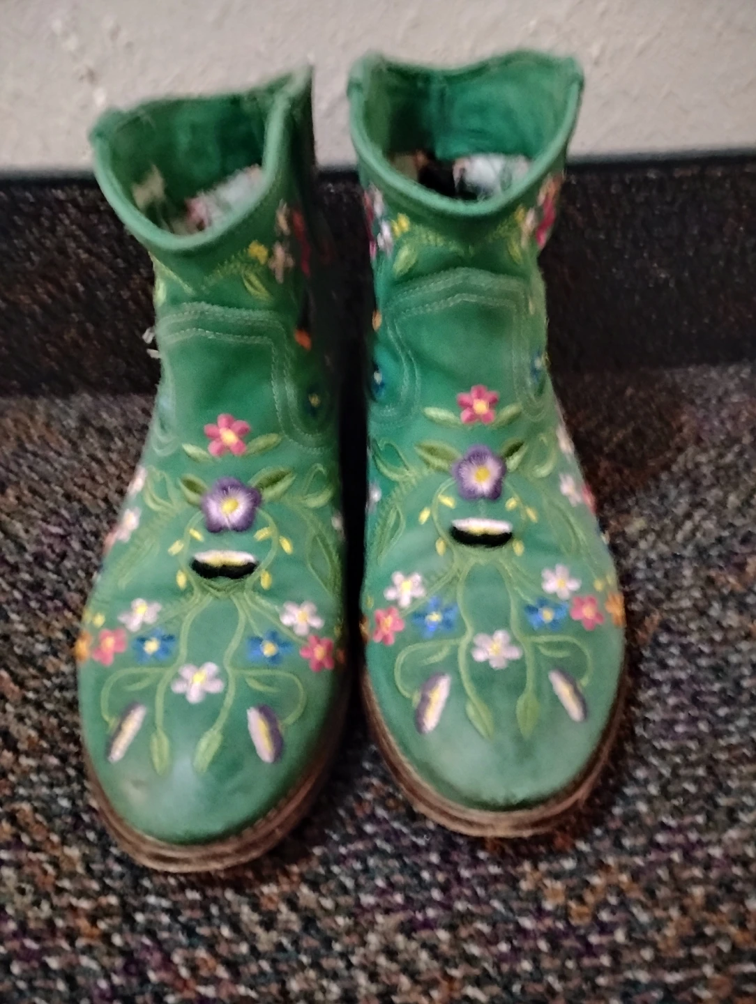 Green Floral Embroidered Boots - photo 2