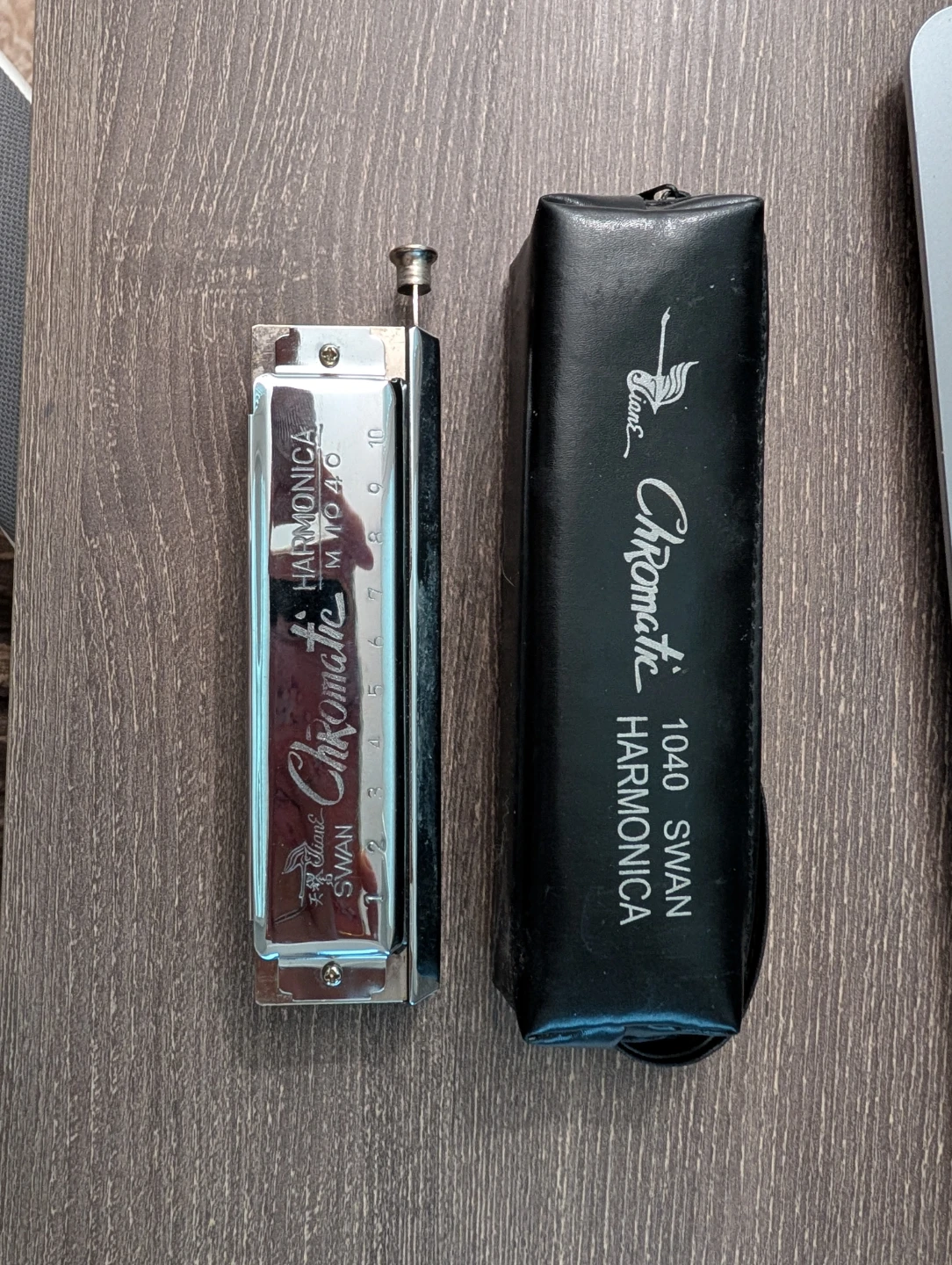 Swan 1040 Chromatic Harmonica