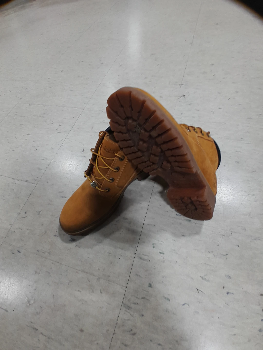 Timberland Wheat Nubuck Ankle Boots Women's Size 9.5 - photo 2