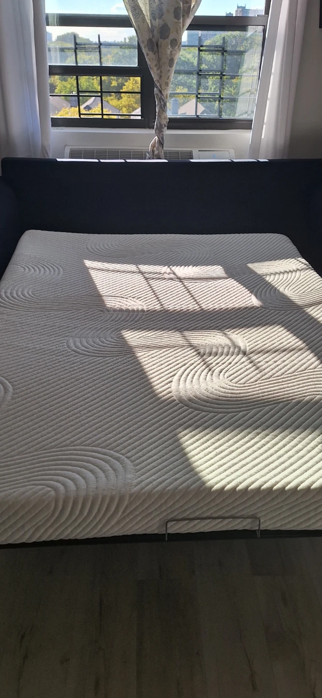 Un sofá cama azul con colchón extraible - photo 2