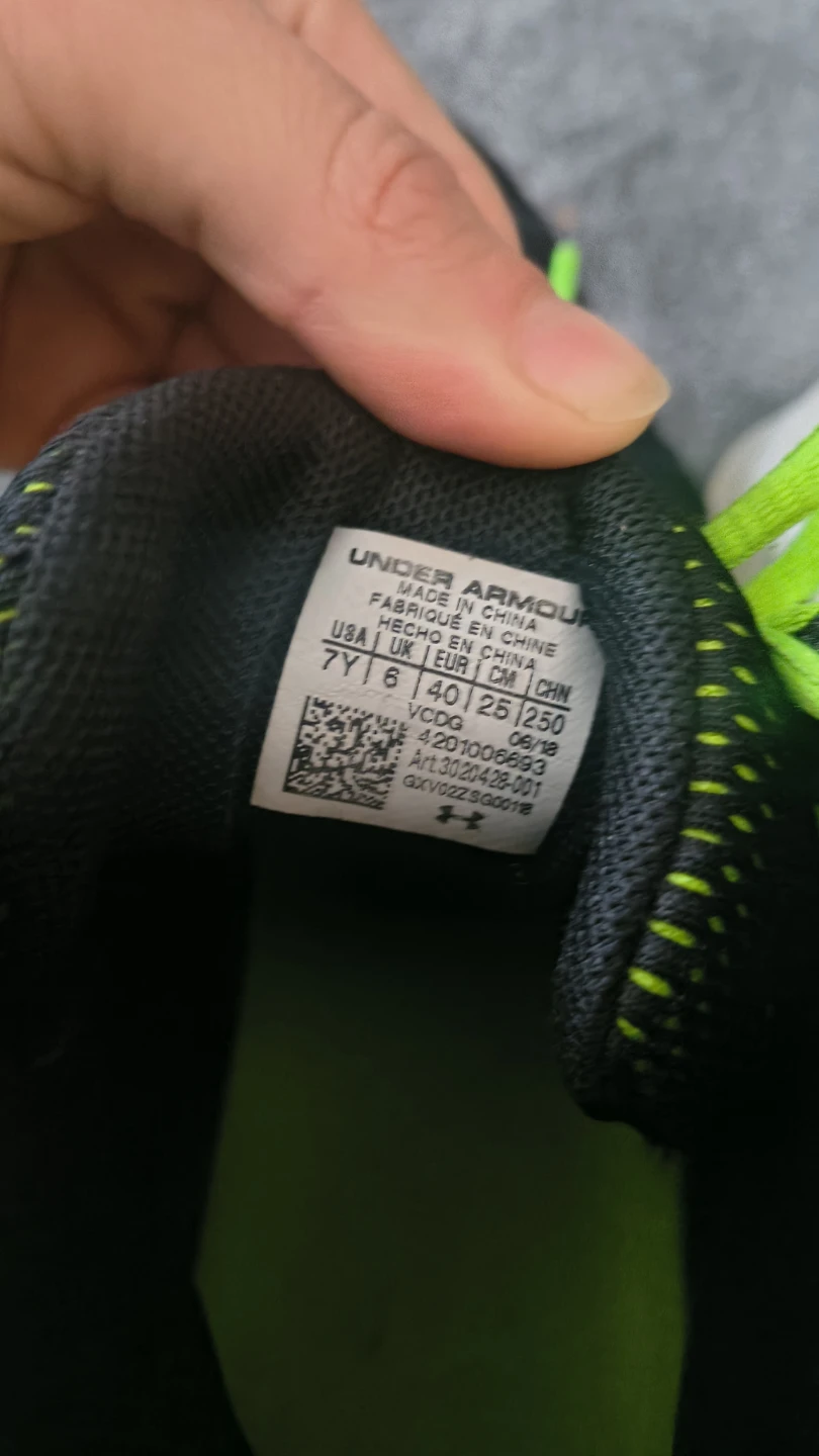Under Armour Youth Sneakers Size 7Y - photo 4