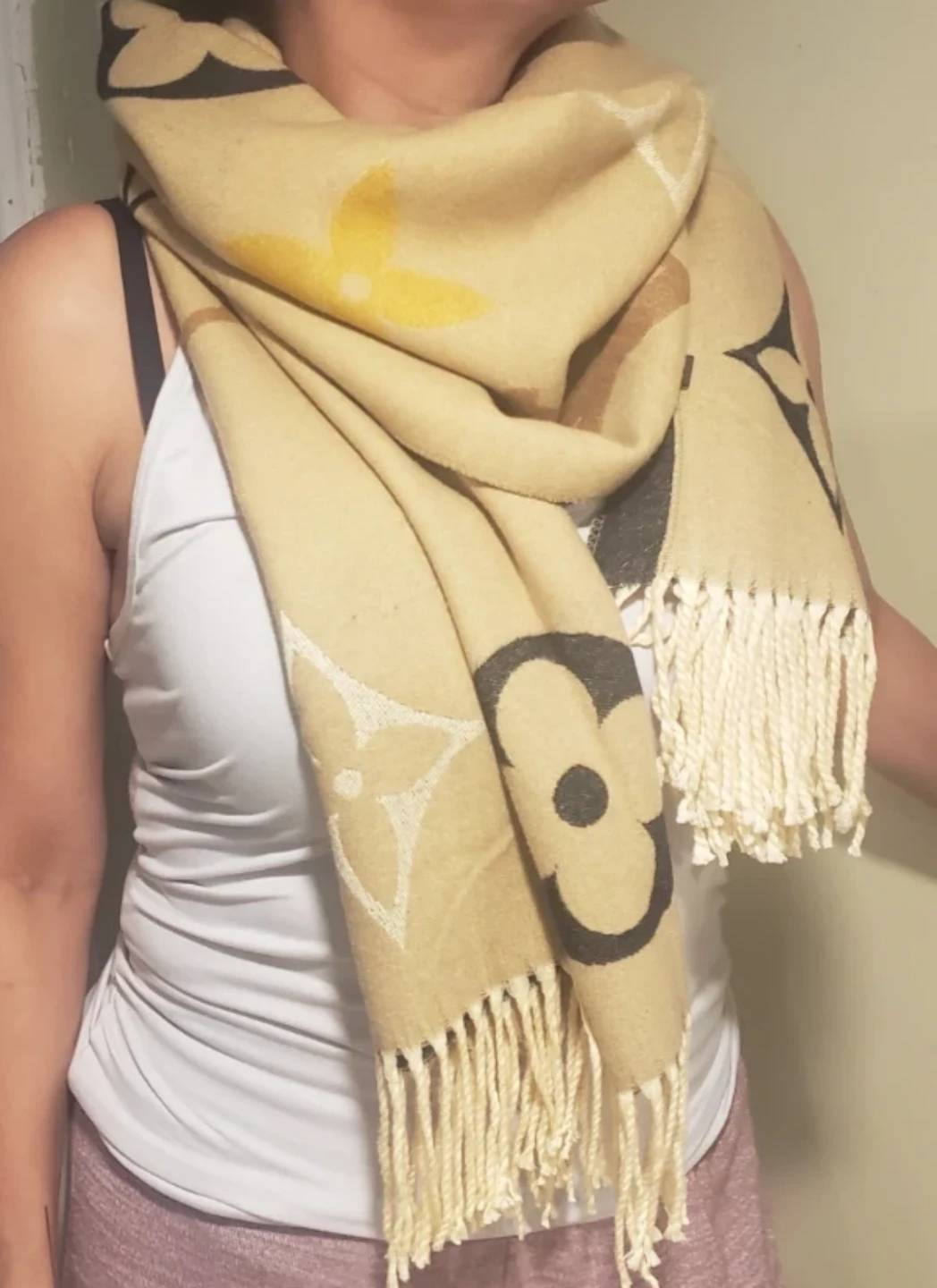 Louis Vuitton Monogram Pattern Scarf - photo 3