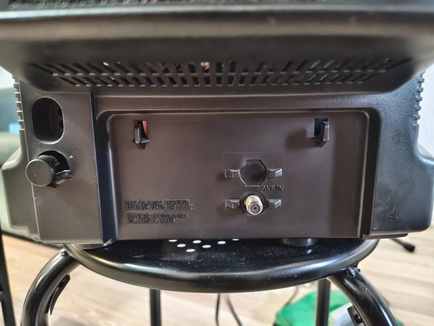 13" CRT TV - photo 4