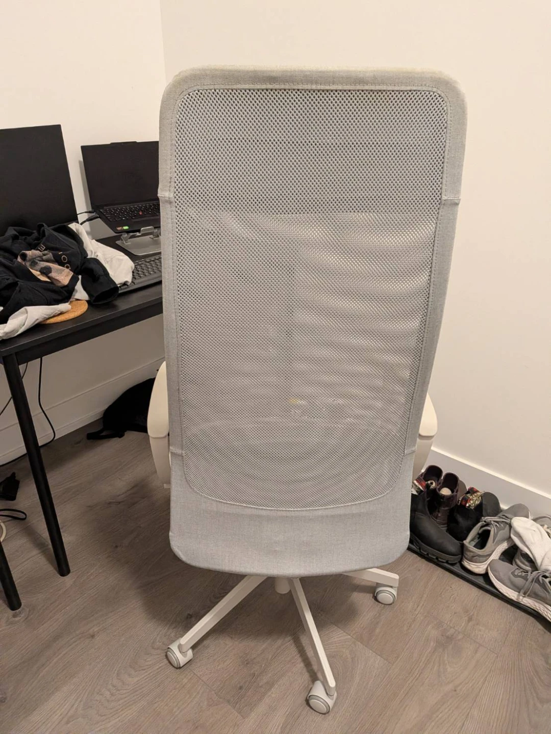 IKEA Markus Office Chair - Light Grey - photo 3