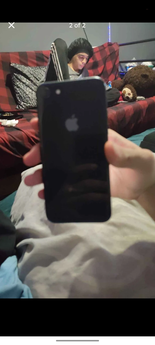 iPhone 8 black 64gb unlocked - photo 2