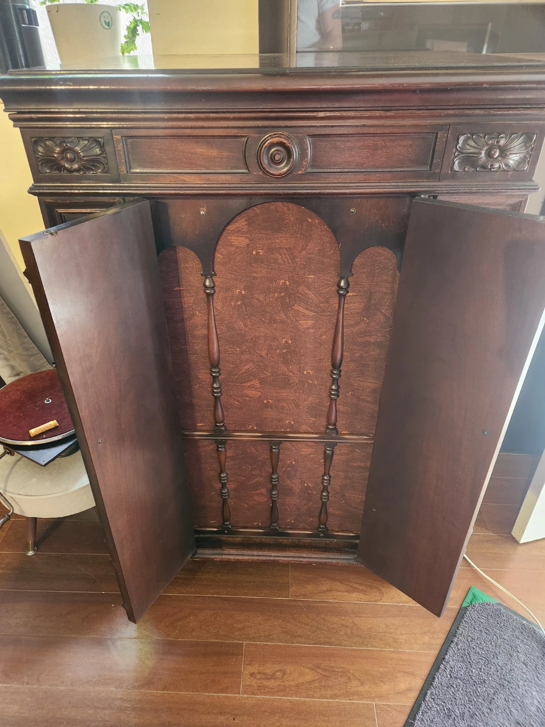 1926 Victor victrolla credenza X - photo 2
