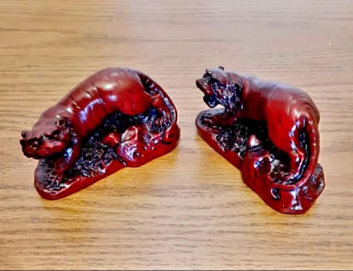 Hand Carved Tiger Figurines - photo 2