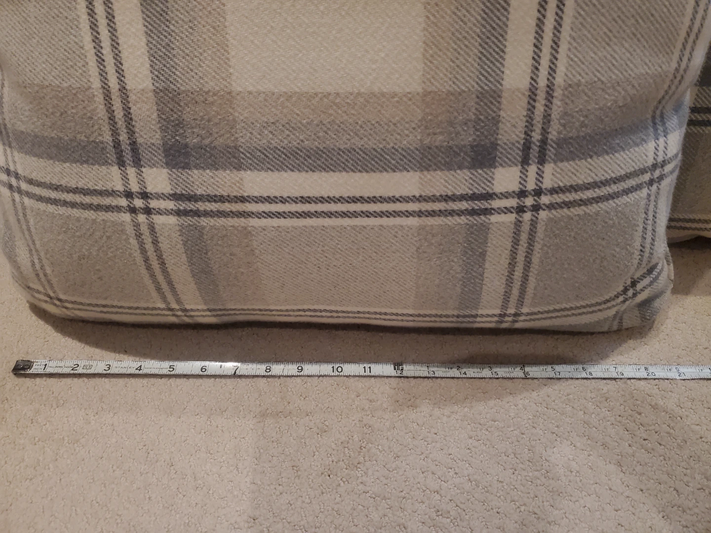 Two Grey Plaid Throw Cushions - photo 3