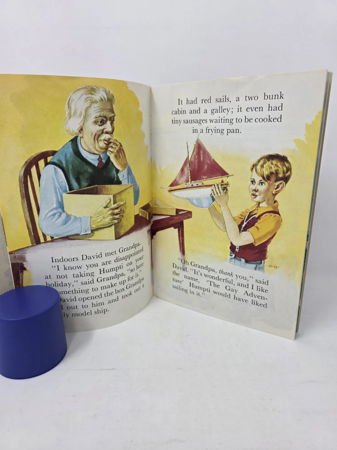 Humpti's Holiday Children's Book by Helen Haywood - photo 3