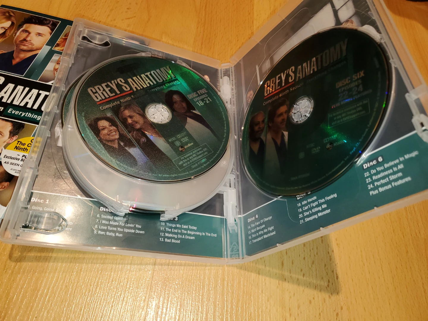 Grey's Anatomy Complete Ninth Season DVD - photo 2