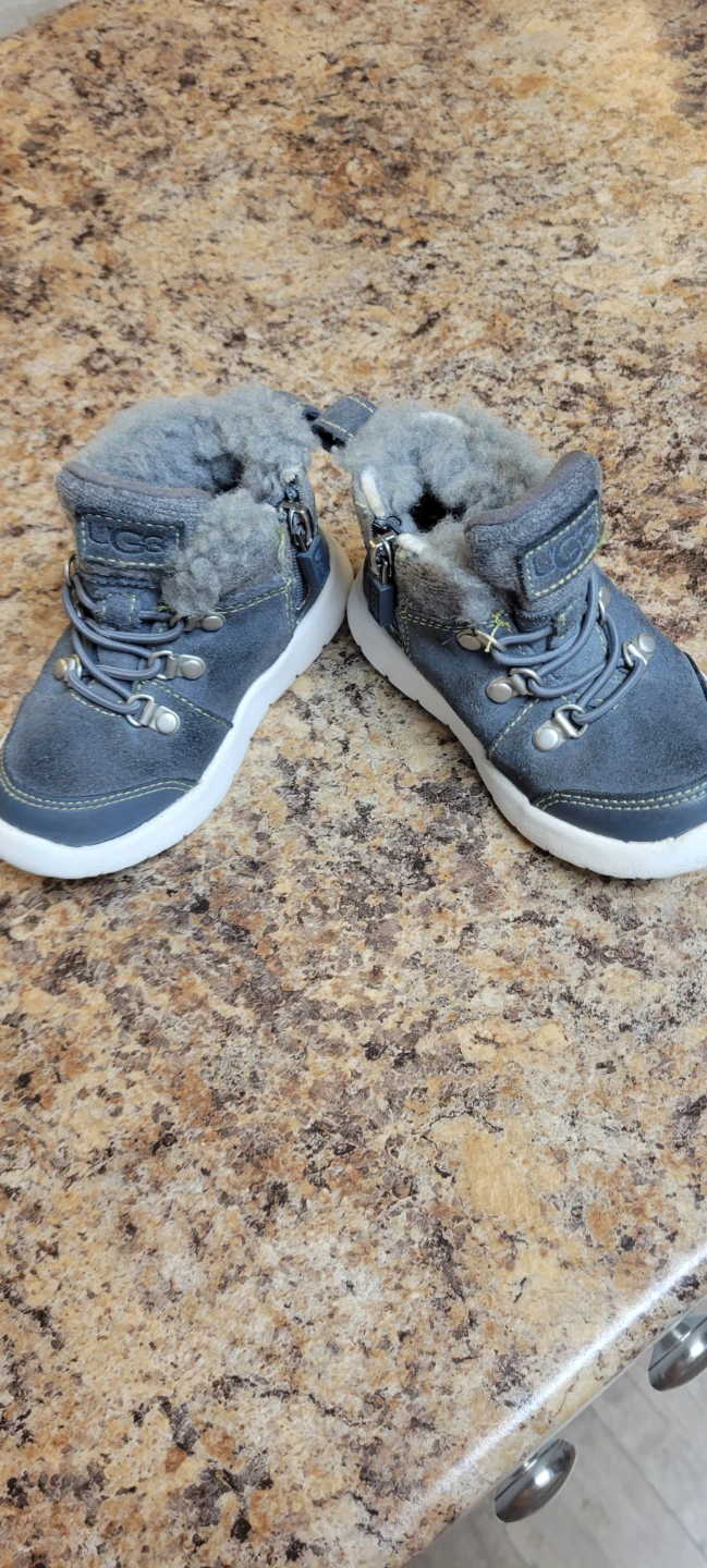 UGG Waterproof Winter Boots sz 7 - photo 4