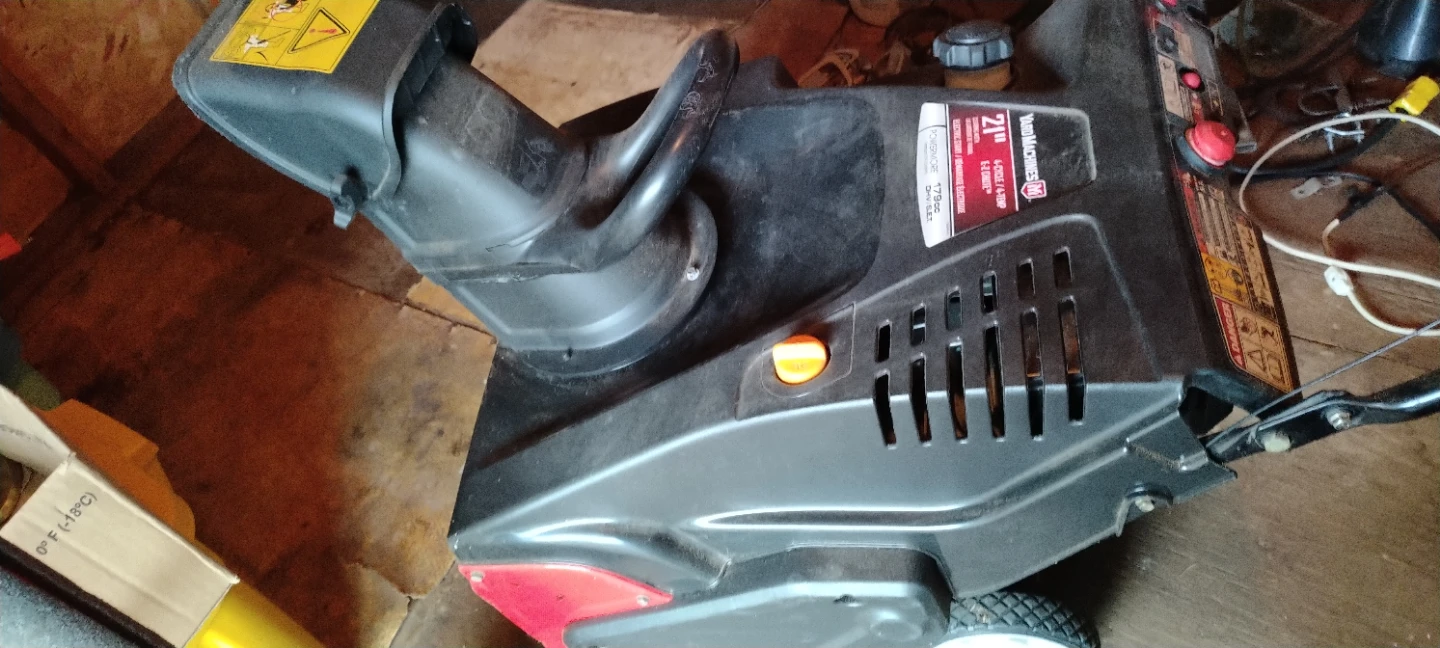 Yard Machines 21-inch Snow Blower - photo 5
