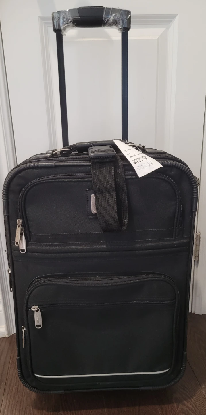 Black Leisure Luggage Rolling Carry-On Suitcase
