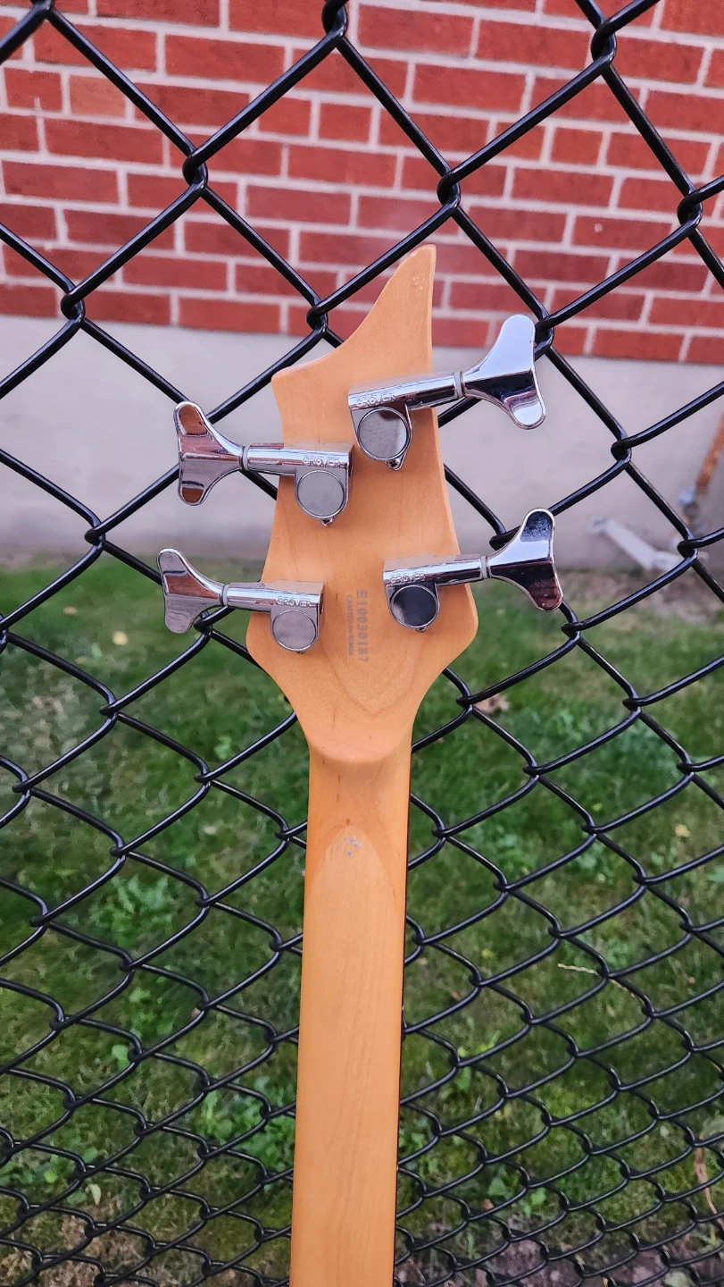 $400 Traben Array 4-String Bass Guitar - photo 4