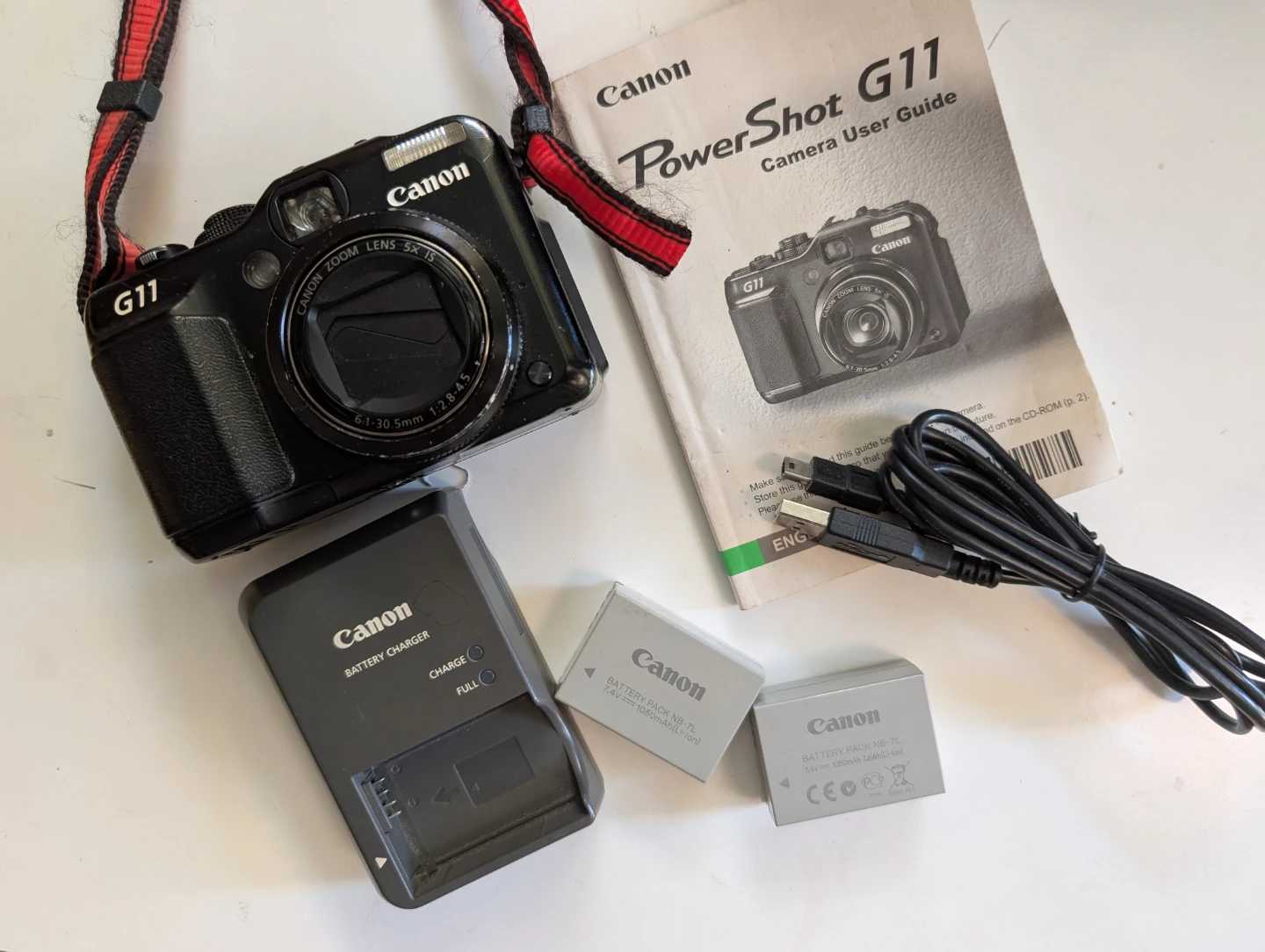Canon PowerShot G11 Digital Camera Bundle