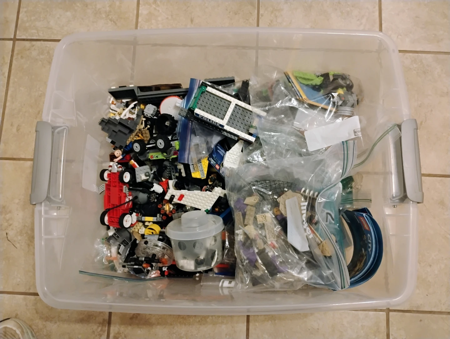 LOTS OF LEGOS