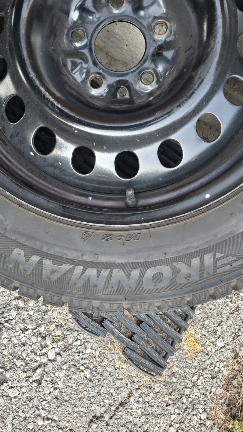 4 SUV Winter tires on rims for sale-USED ONLY ONE SEASON - photo 4