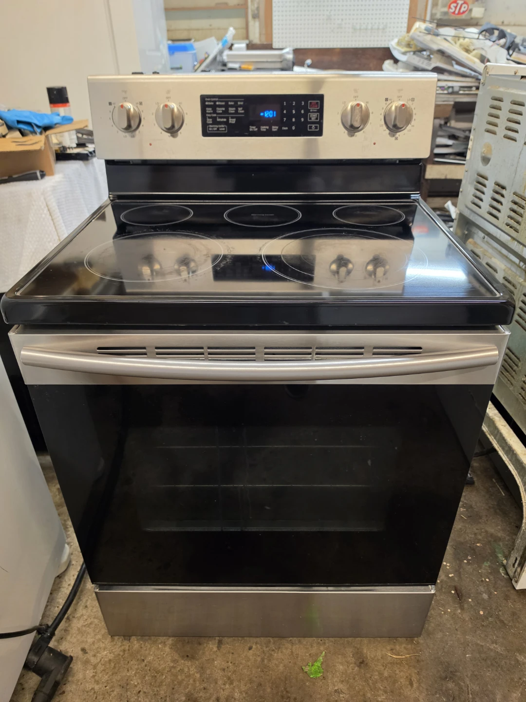 Delivery Available - Samsung 30" Stainless Steel Electric Range - photo 3