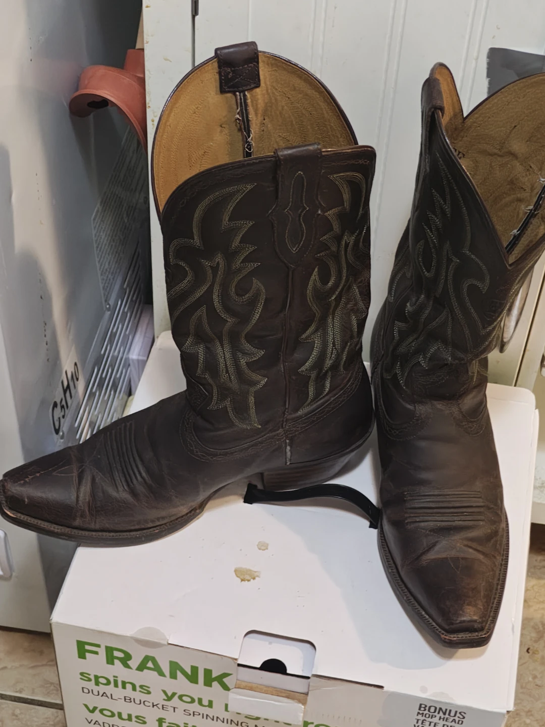 Ariat cowboy boots size 8.5 EE - photo 2
