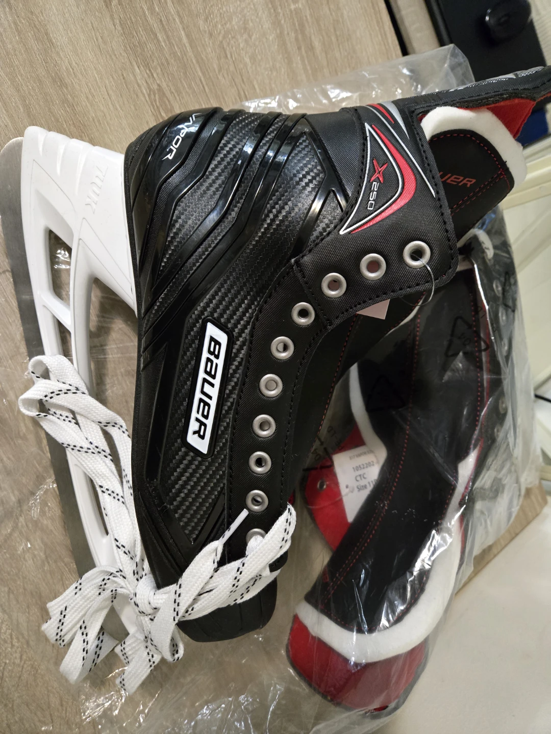 Ice Skates Bauer Vapor X250 - Size 11R - photo 3