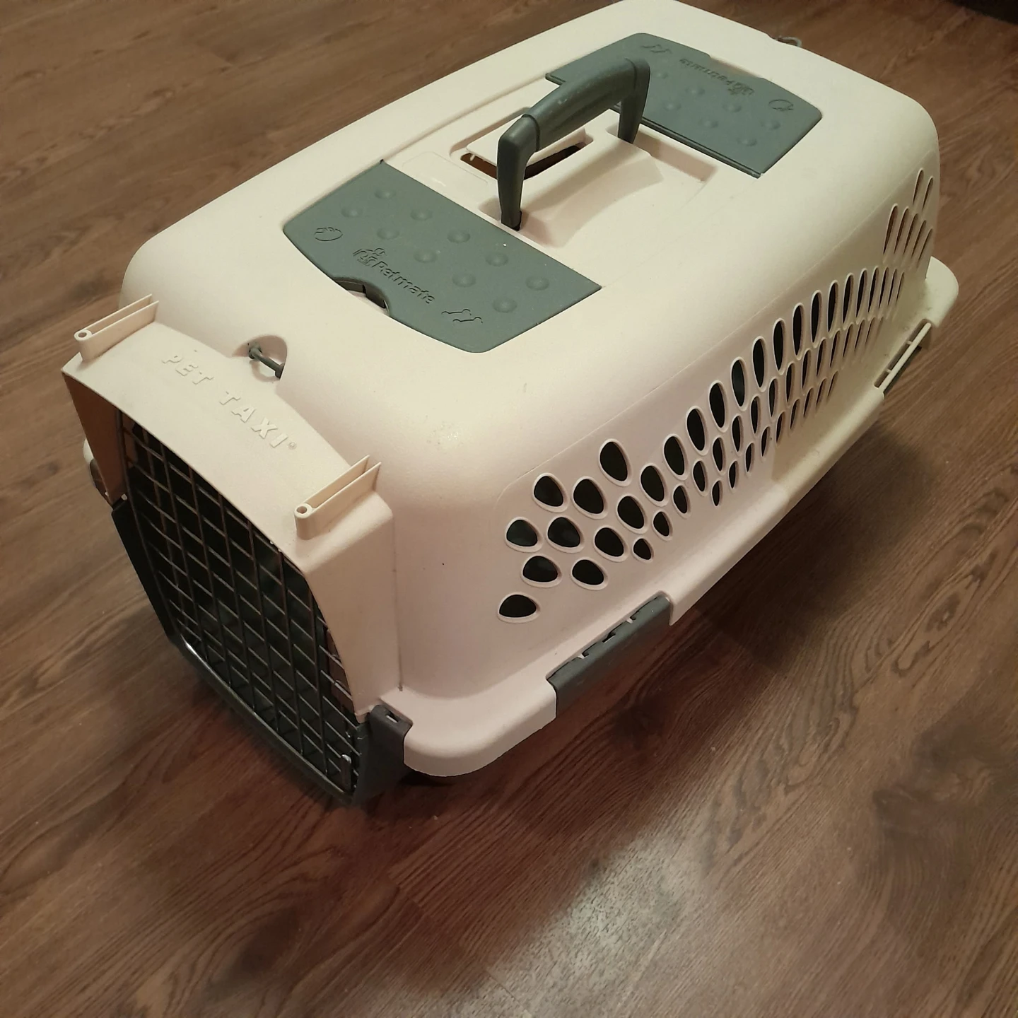 Petmate Pet Taxi Pet Carrier