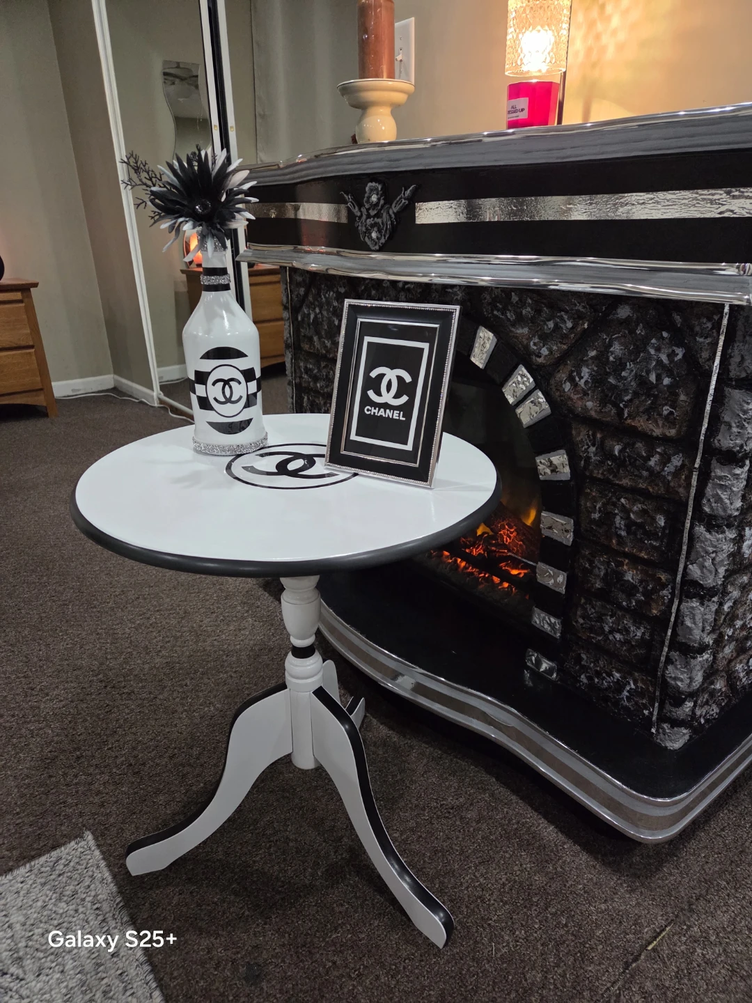 Black and White Decorative Accent Table - photo 4