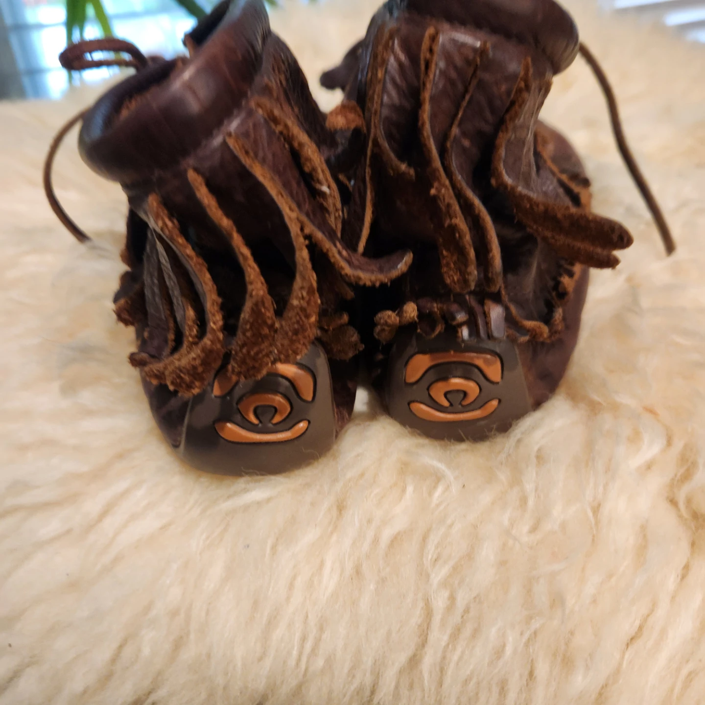 Manitobah mucklucks Leather Fringe Moccasins - photo 3