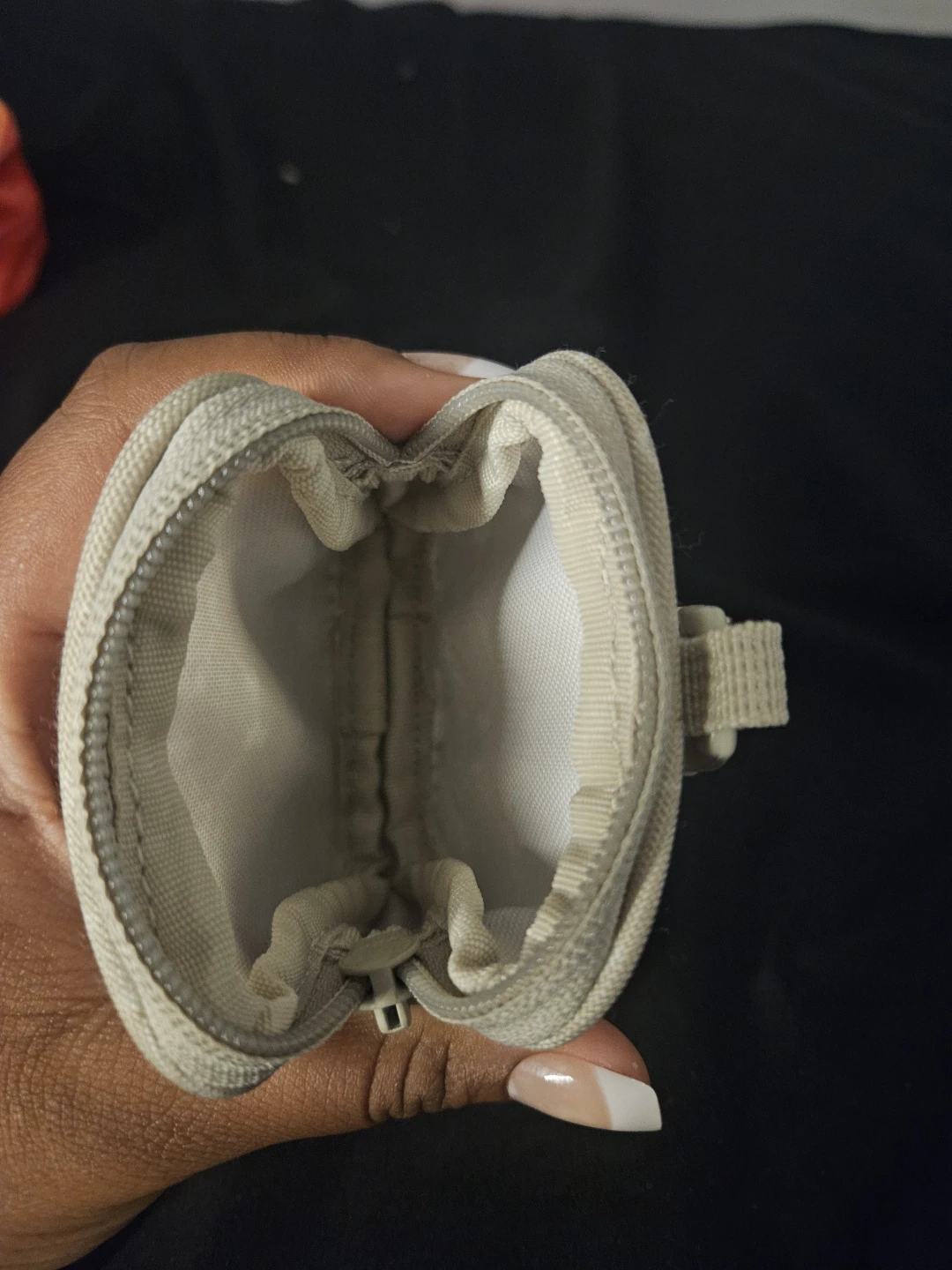 Under Armour Small Zip Pouch - photo 3