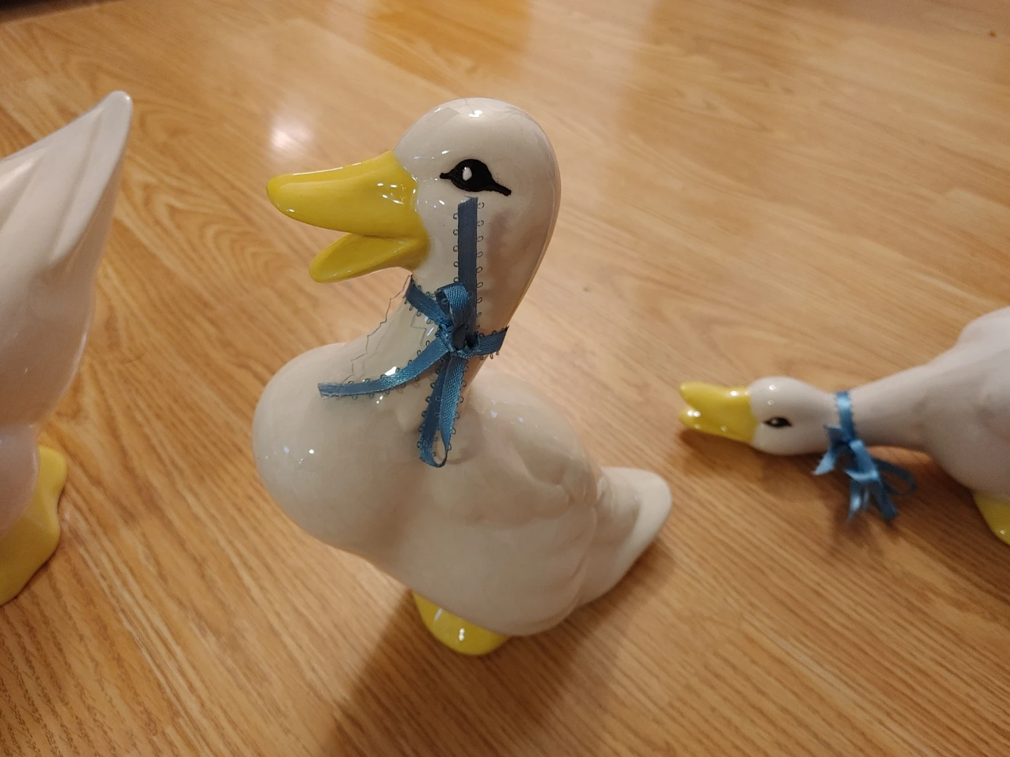 Set of 3 Ceramic Duck Figurines - photo 5