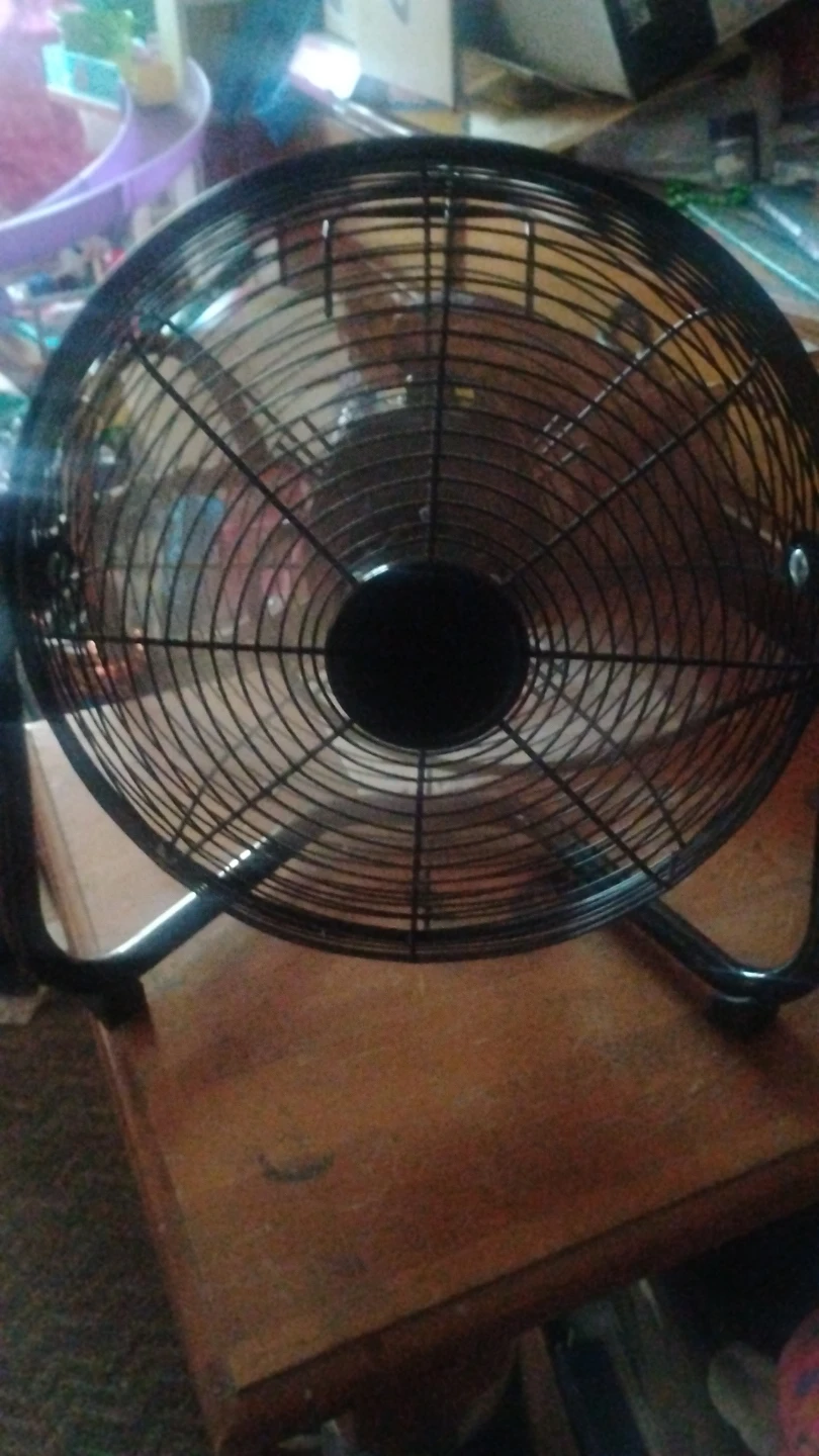 Black Metal Desk Fan