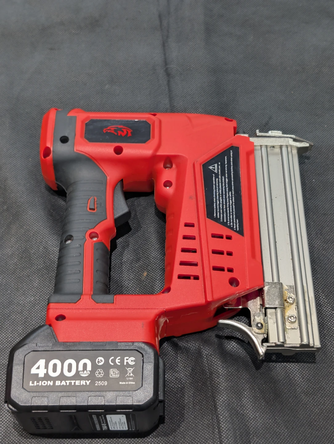 18 Gauge 2-in-1 Cordless Combi Nailer