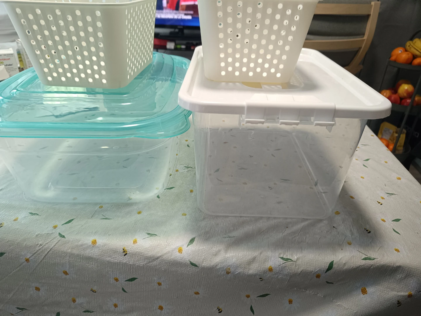 2 Food Storage Containers with Inner Baskets - photo 2