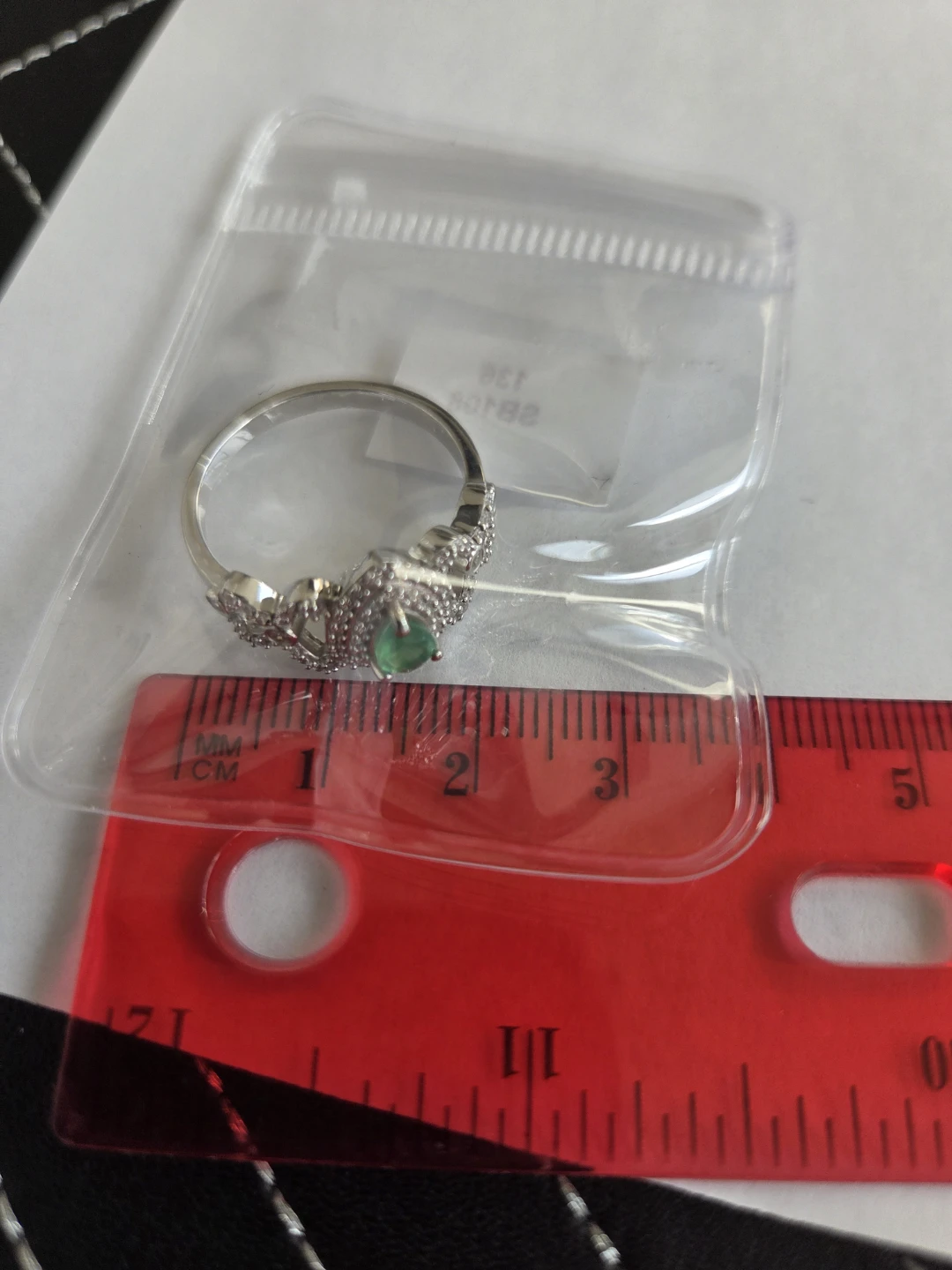 Silver (3.42g)  and CZ ring with green stone - photo 5