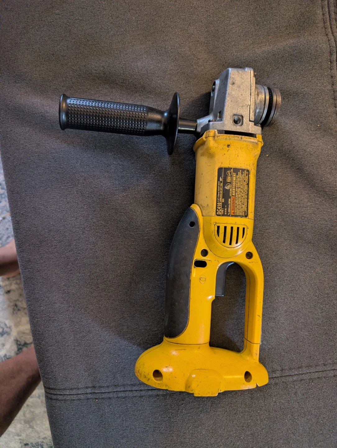DeWalt DC410 Cordlessl angle grinder - photo 2