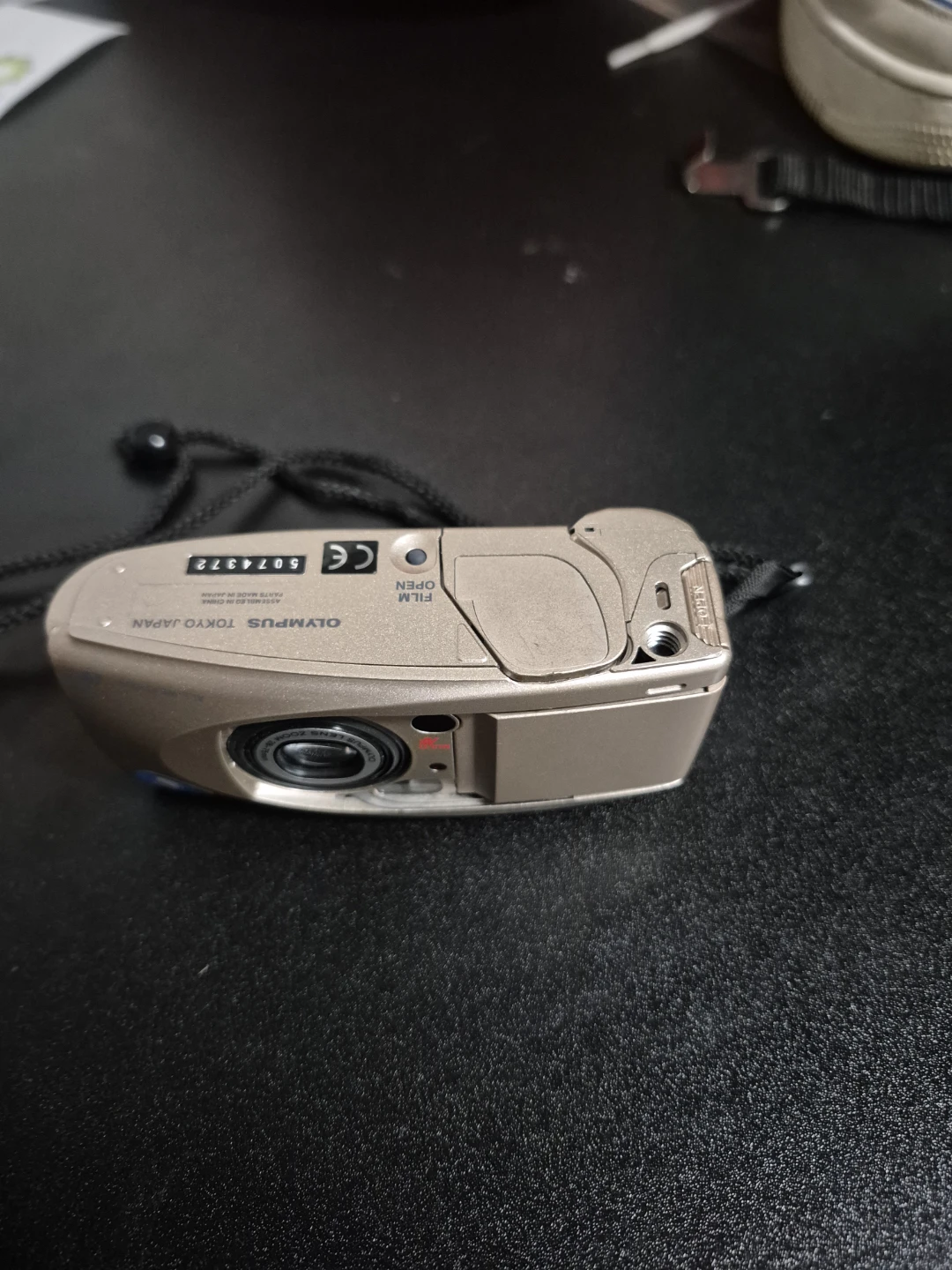 Olympus Point and Shoot Film Camera - photo 4