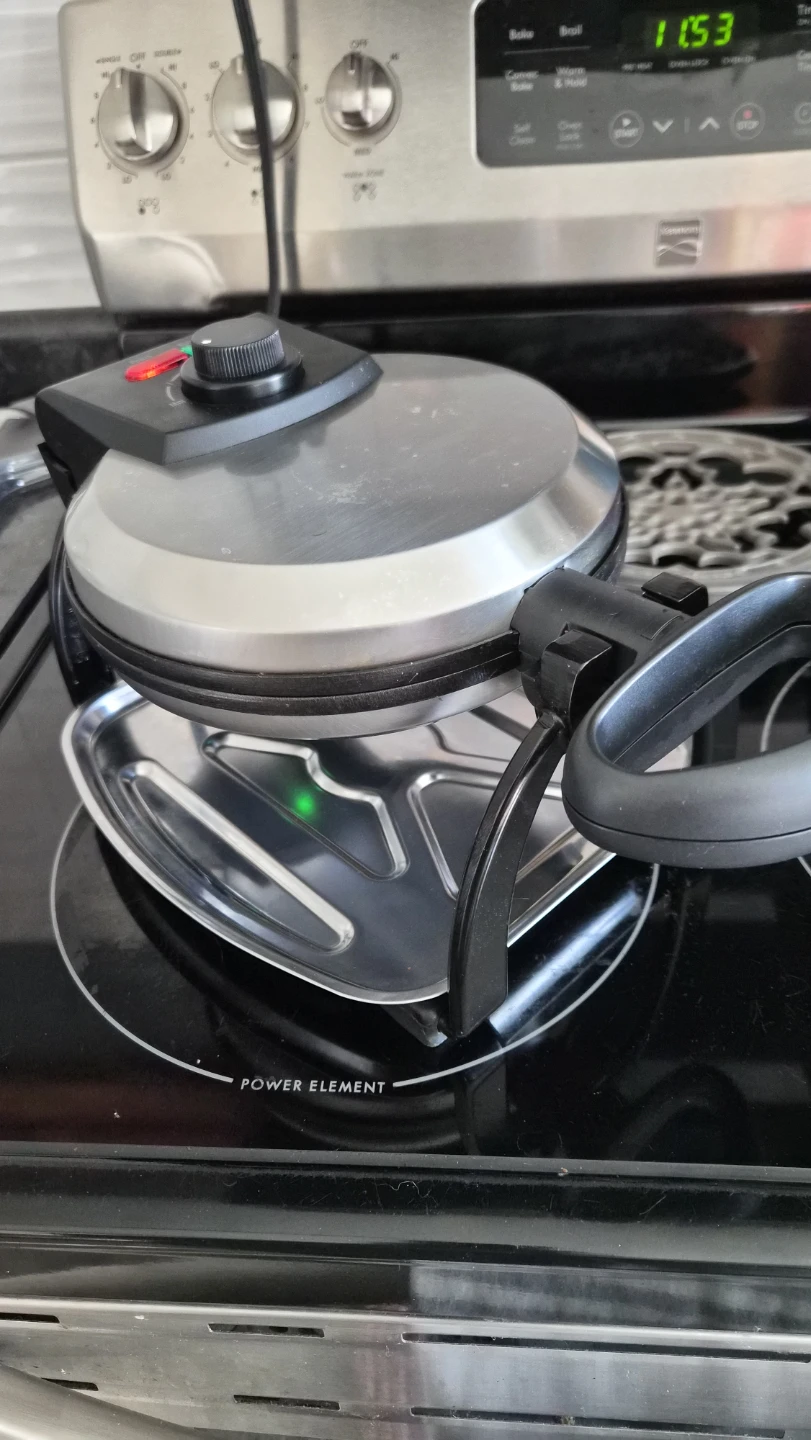 Hamilton Beach Belgian Waffle Maker Model 26010C