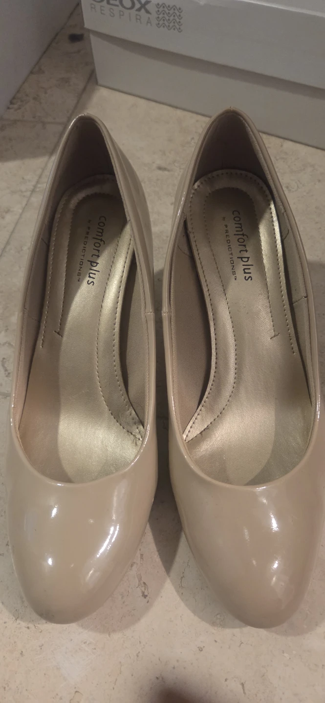 Comfort Plus Beige Heels Size 8W