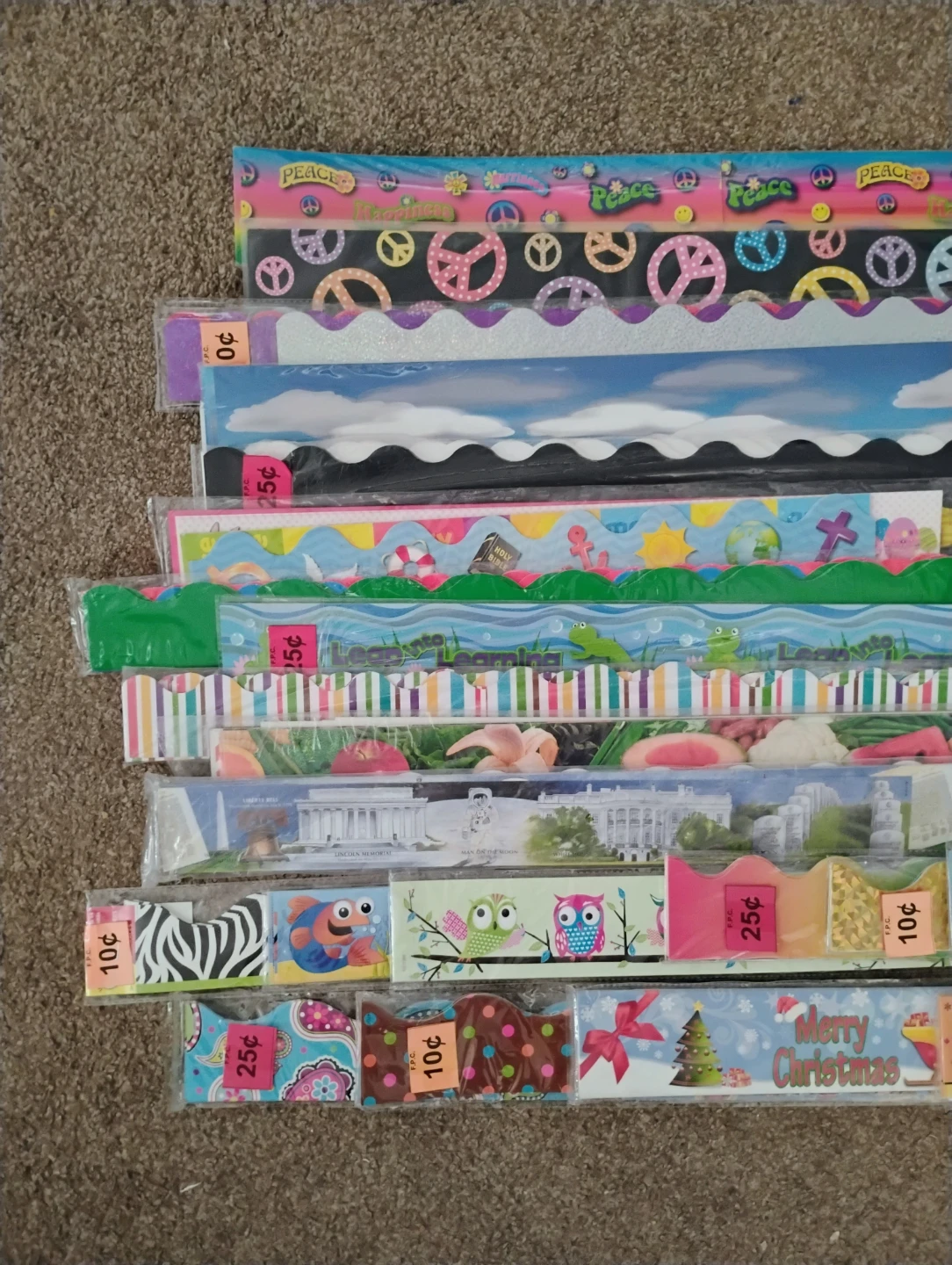 ASSORTED BULLETIN BOARD BORDERS - photo 2