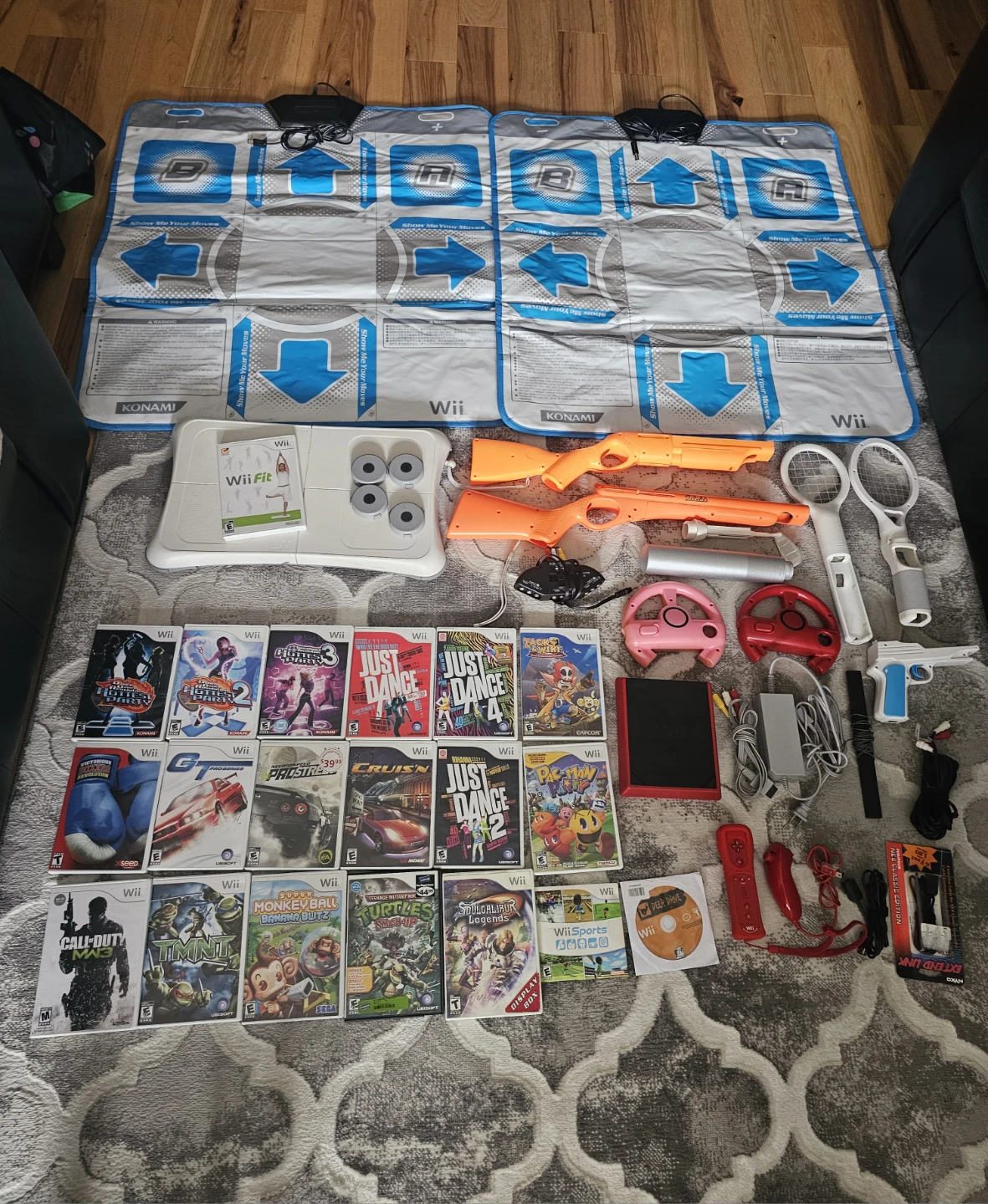 Nintendo Wii Console Bundle with Games and Accessories