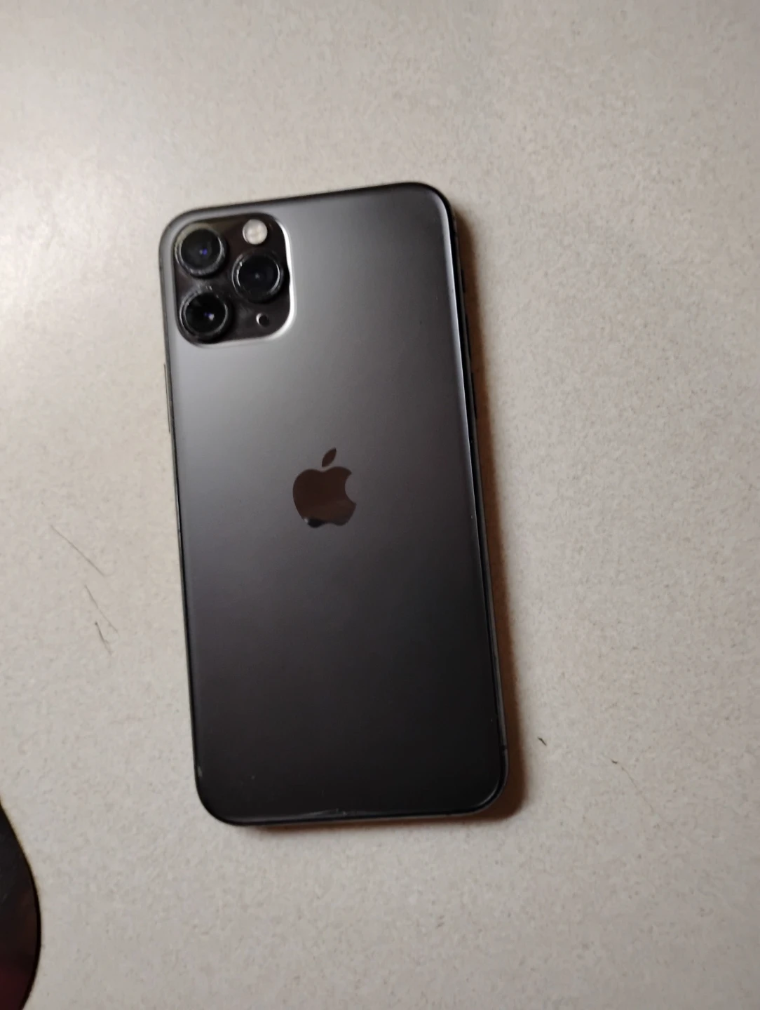 iPhone 11 - photo 2