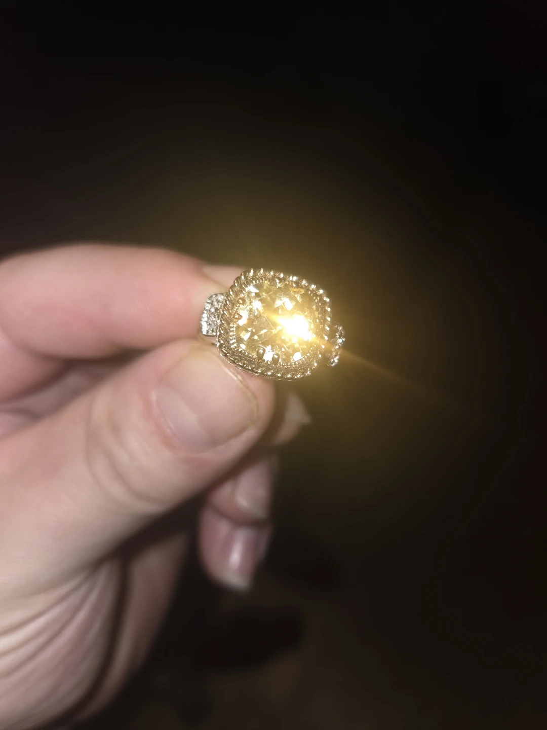 David Yurman style yellow gemstone ring