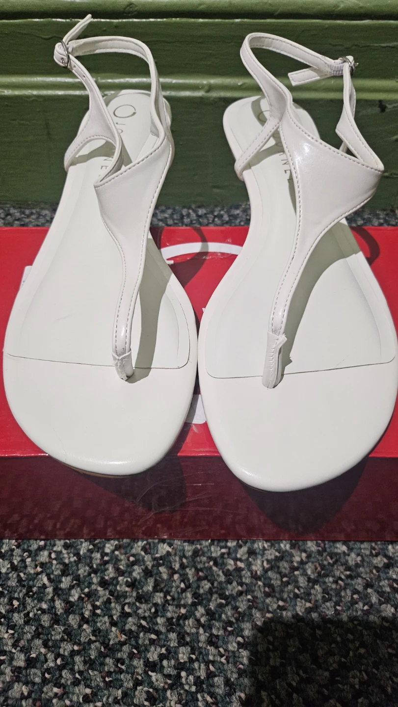 Journee Collection Kathryn White Sandals