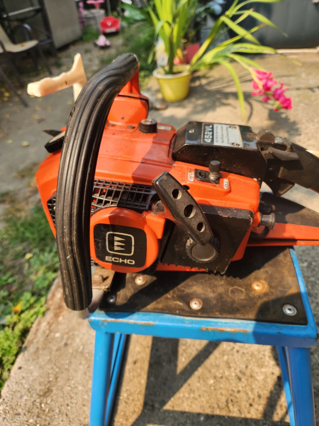 Echo 452VL Chainsaw - photo 4