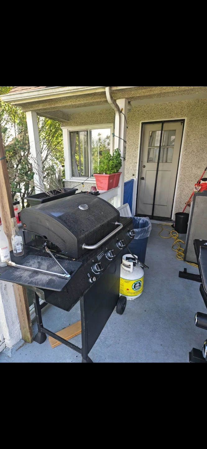 4-Burner Propane BBQ Grill