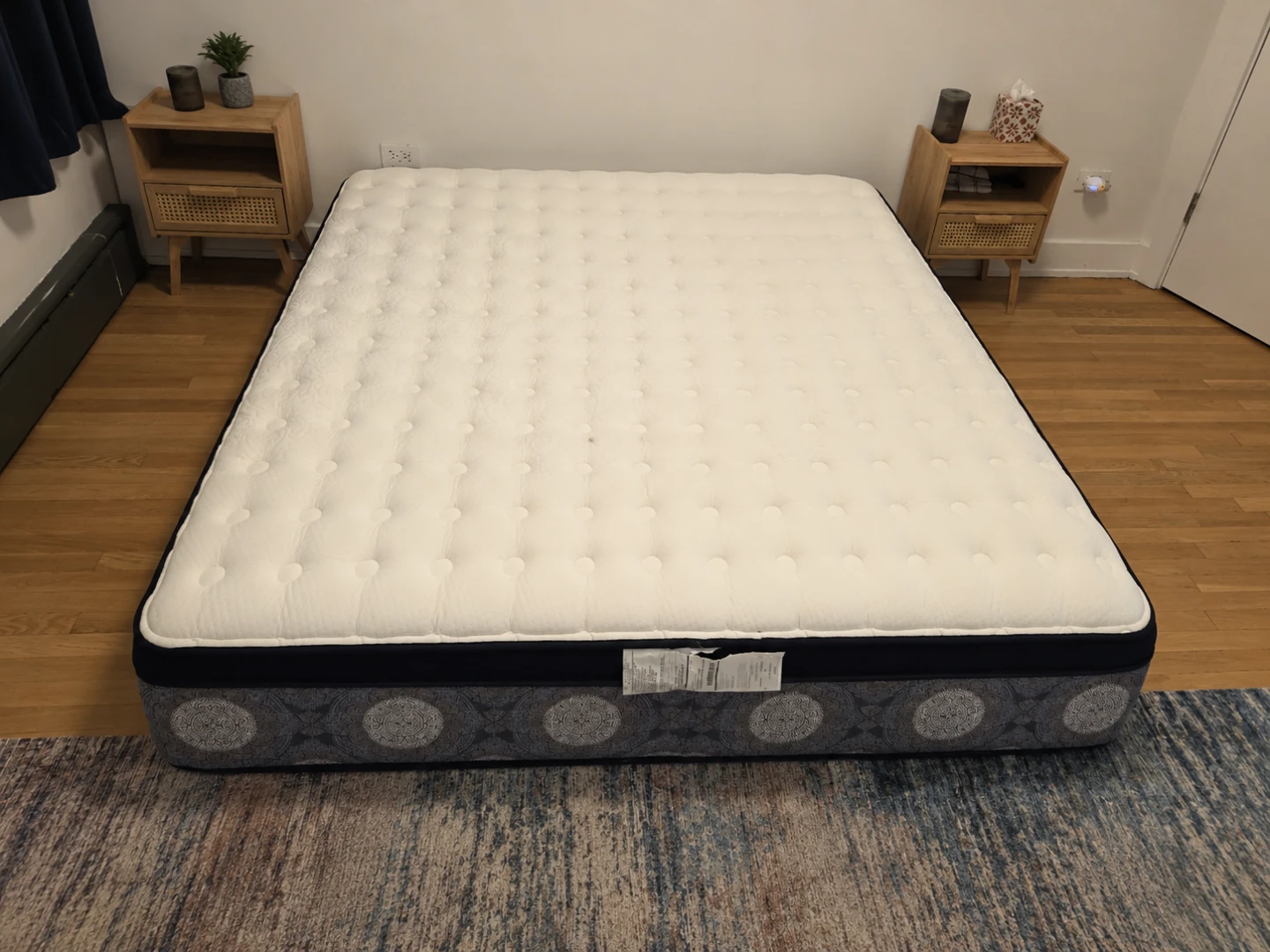 Beautyrest PressureSmart King Mattress –Like New– Under 1 Year