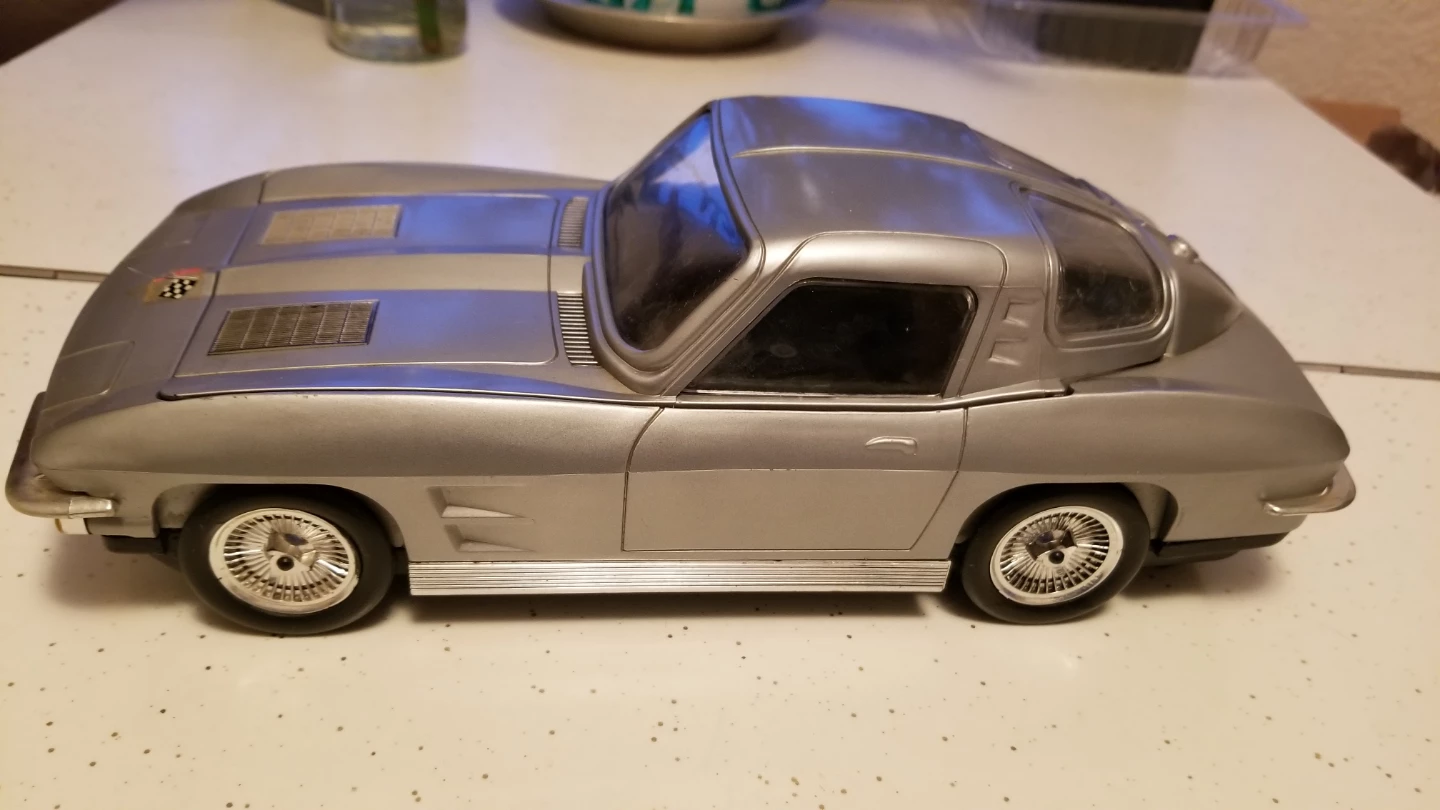 1963 Chevrolet Corvette Split Window Model Car - photo 3